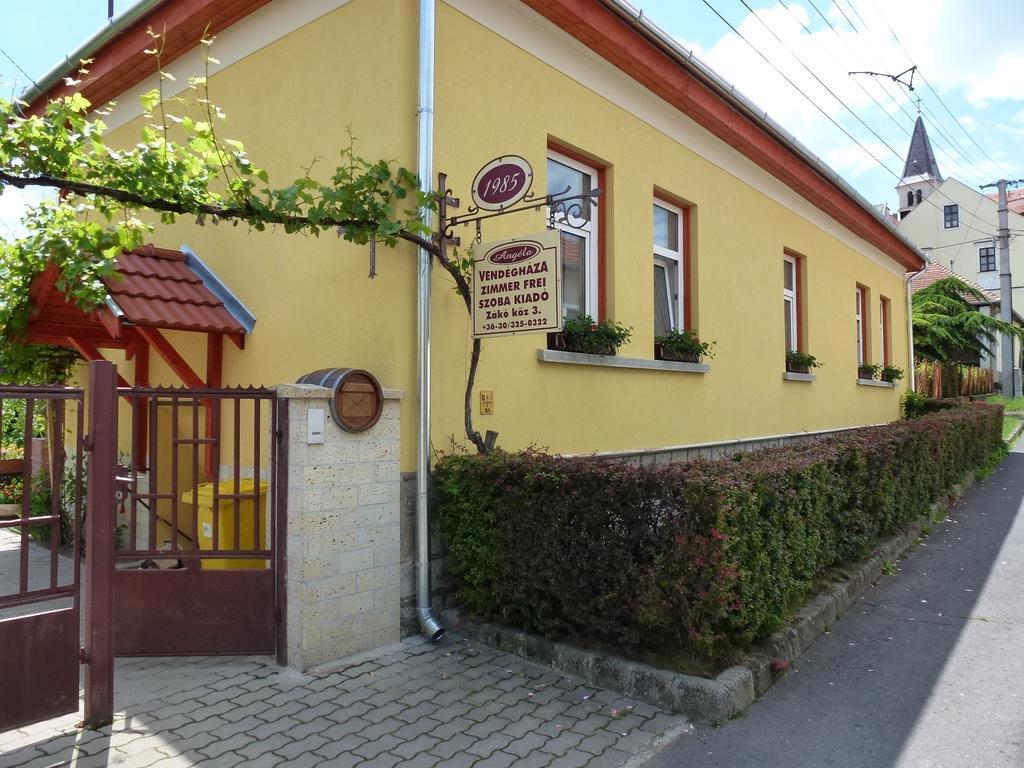 Angela Vendeghaz Hotel Tokaj Ngoại thất bức ảnh
